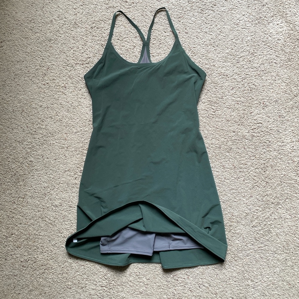 BN Never worn Outdoor Voices Exercise Dress in Evergreen, size medium